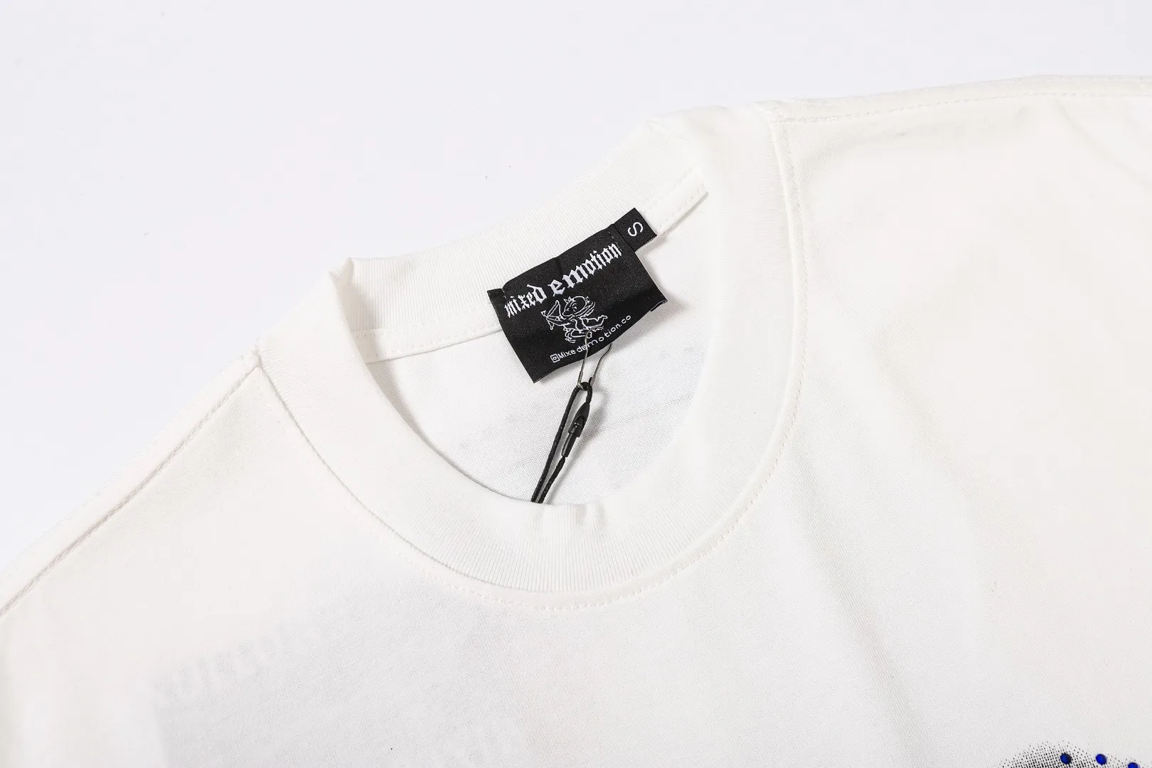E 8122#Cream White/ ｜ MIXED EMOTION In Stock （ ） T （fabric):32 Sizes（size）：S-M L X L ： （colour）：Cream White/ 👉